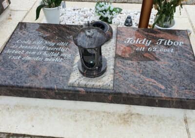 073